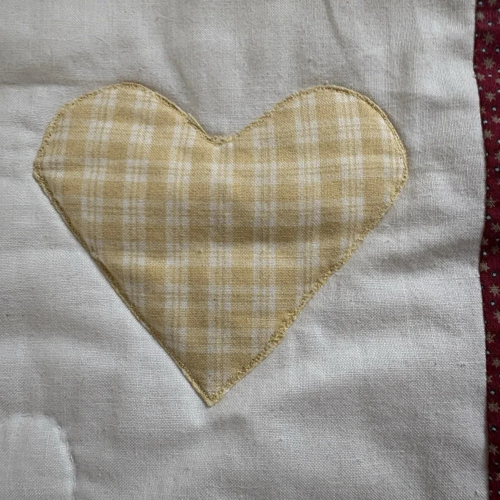 Handmade Quilted Appliqued Quilt Wall Hanging Hearts 1980s 90s Country Primitive